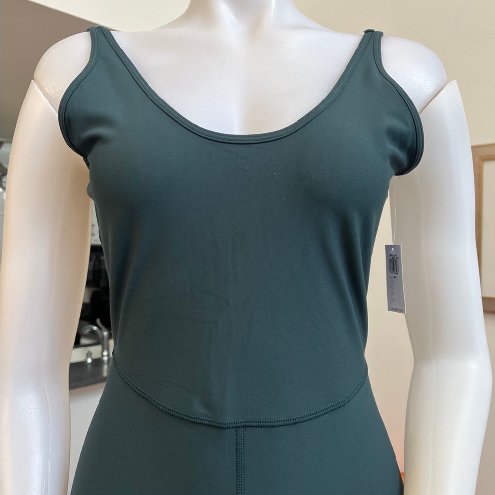 ❣️🆕Old Navy PowerSoft Sleeveless 7/8 Bodysuit❣️ - Picture 4 of 8